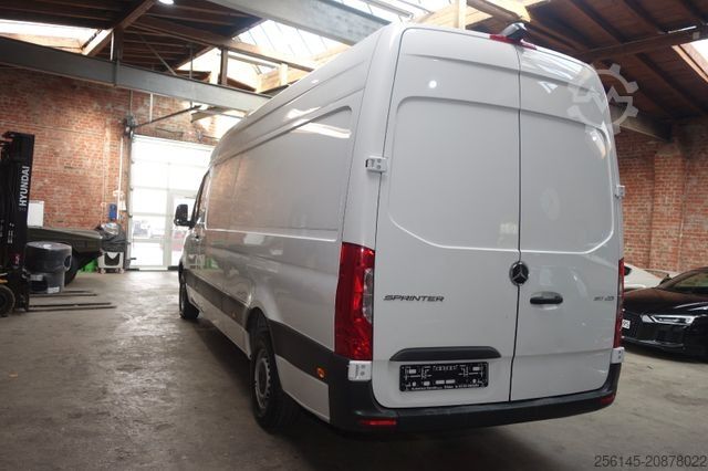 Refrigerator body van MERCEDES-BENZ Sprinter Tiefkühler -25 C°RWD 317 Tüv Neu Klima