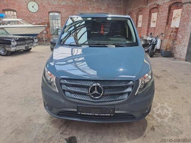 Minibus MERCEDES-BENZ Vito Kasten 110  Kamera Tempom. Klima Tüv neu E6