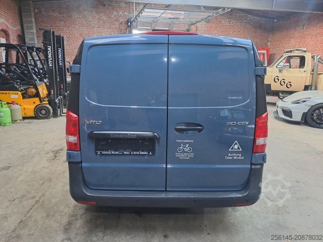Minibus MERCEDES-BENZ Vito Kasten 110  Kamera Tempom. Klima Tüv neu E6