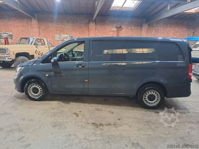 Minibus MERCEDES-BENZ Vito Kasten 110  Kamera Tempom. Klima Tüv neu E6