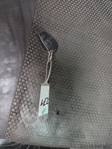 Minibus MERCEDES-BENZ Sprinter DoKa 3 S Kipper 515 CDI AHK  7 Sitze