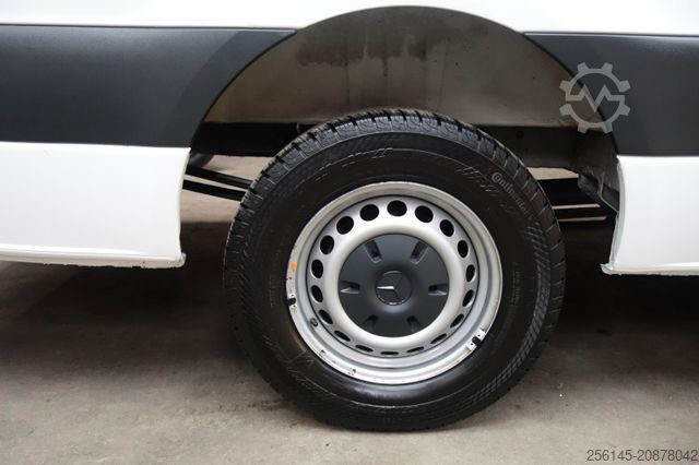 Refrigerator body van MERCEDES-BENZ Sprinter Tiefkühler -25 C°RWD 317 Tüv Neu Klima