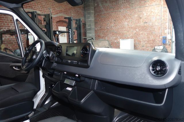 Refrigerator body van MERCEDES-BENZ Sprinter Tiefkühler -25 C°RWD 317 Tüv Neu Klima