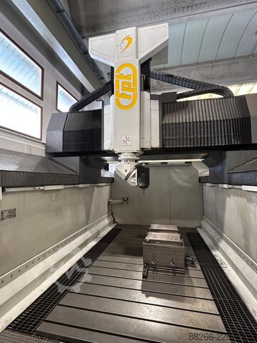 High-dynamic portal milling machine FPT Industrie DINOMAX 1