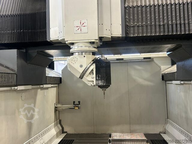 High-dynamic portal milling machine FPT Industrie DINOMAX 1