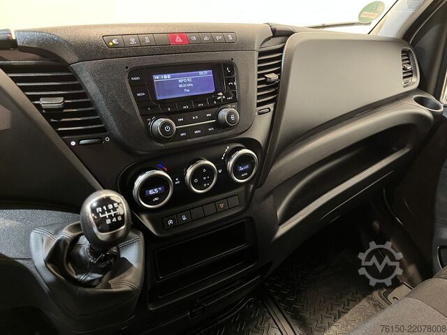 Pritschenwagen Doppelkabine Iveco Daily 35S16 2.3 375 DC 7 pers. Open Laadbak / E...