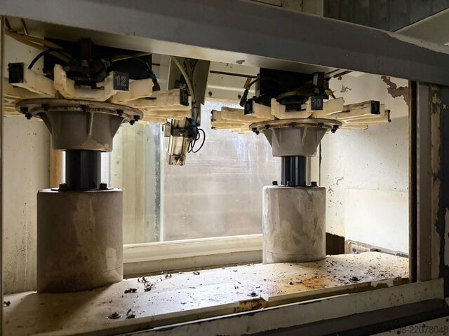 Universal machining center Deckel Maho DMU 60 T