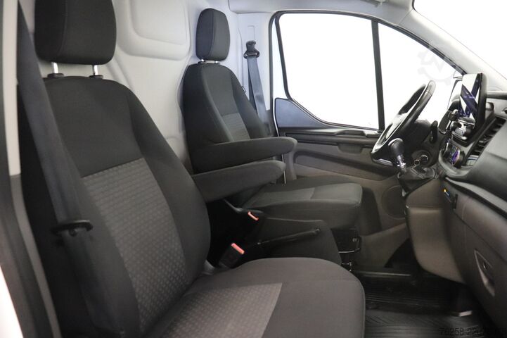 Delivery van Ford Transit Custom 2.0 TDCI 130PK L2 EURO 6 - Airco...