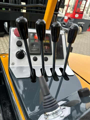 Vierwegestapler Combilift CB3000// LPG // 2017 year /Toyota engine