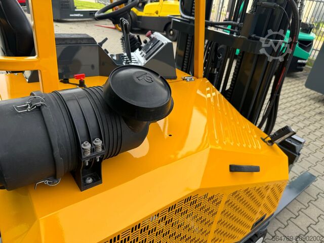 Vierwegestapler Combilift CB3000// LPG // 2017 year /Toyota engine