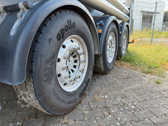Silo semitrailer FELDBINDER O.ME.P.S Silo Auflieger 39 m³ 3 Achs