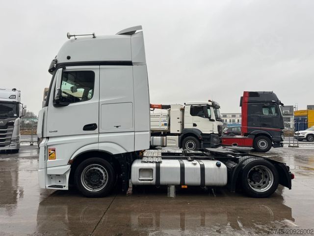 Volume tractor unit MERCEDES-BENZ ACTROS 1845 *  GIGASPACE * 2 X TANK * ACC *