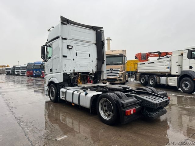 Volume tractor unit MERCEDES-BENZ ACTROS 1845 *  GIGASPACE * 2 X TANK * ACC *