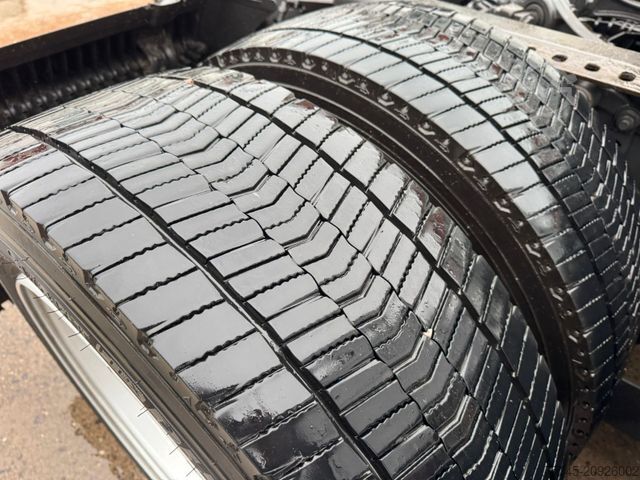 Volume tractor unit MERCEDES-BENZ ACTROS 1845 *  GIGASPACE * 2 X TANK * ACC *