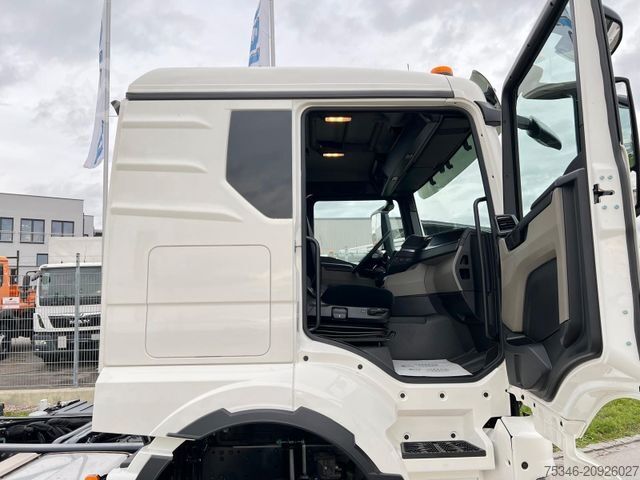 Truck chassis MAN TGS 33.510 BB 6x4 CH/RS 3,30 m/59 to./NA/AHK/Neu