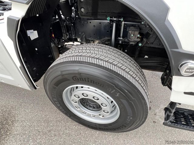 Truck chassis MAN TGS 33.510 BB 6x4 CH/RS 3,30 m/59 to./NA/AHK/Neu