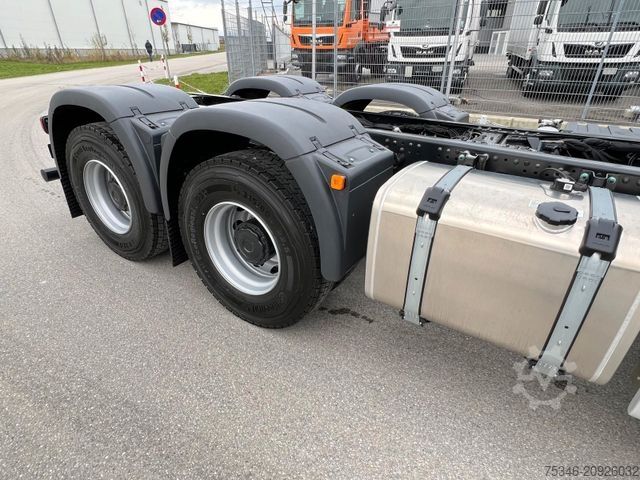 Truck chassis MAN TGS 33.510 BB 6x4 CH/RS 3,30 m/59 to./NA/AHK/Neu