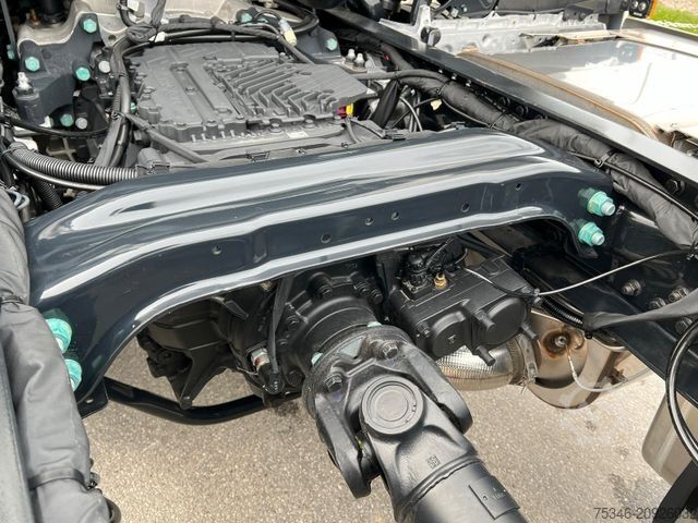 Truck chassis MAN TGS 33.510 BB 6x4 CH/RS 3,30 m/59 to./NA/AHK/Neu