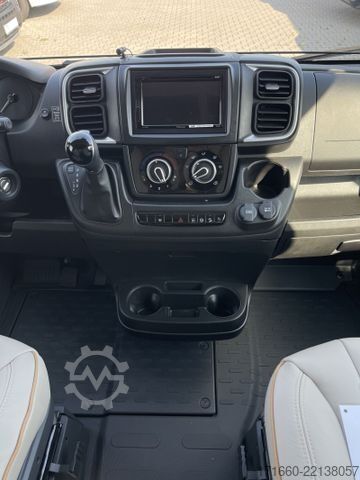 Semi-integrated camper BÜRSTNER B66 TD 690 sofort verfügbar