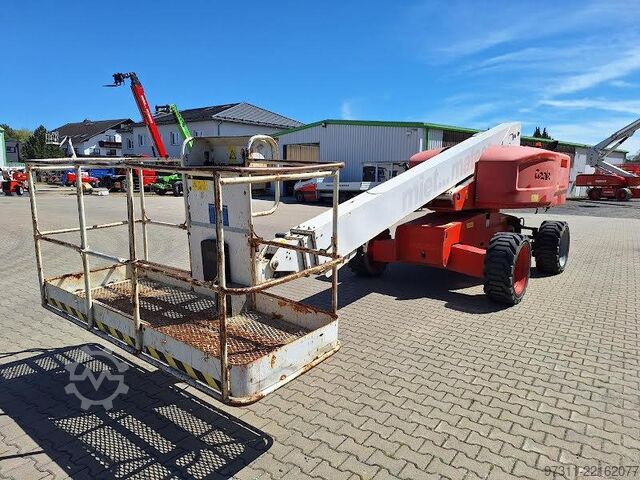 Telescopic boom lift Genie S-60 HC