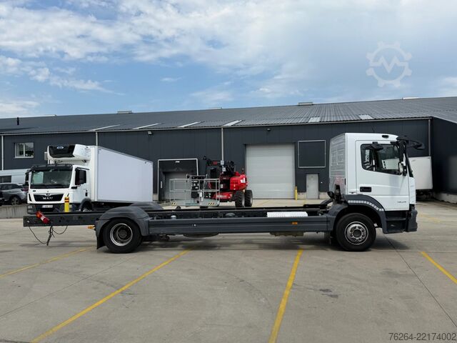 Fahrgestell mit Fahrerhaus Mercedes-Benz ATEGO 1324 AUTOMAAT EURO6