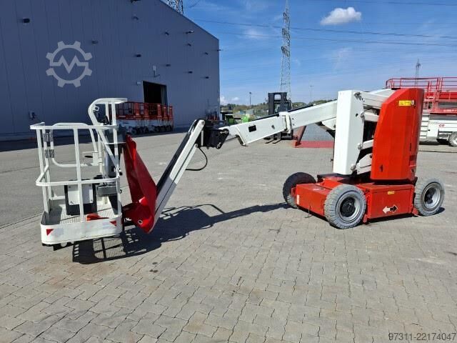 Gelenkteleskoparbeitsbühne JLG E300AJP