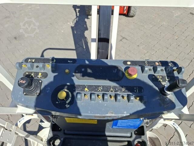 Gelenkteleskoparbeitsbühne JLG E300AJP