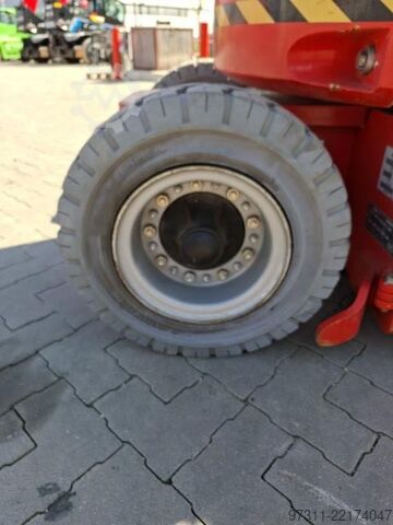 Gelenkteleskoparbeitsbühne JLG E300AJP