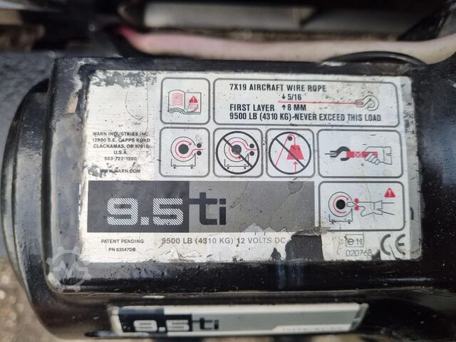 Pickup Iveco Massif Santana 25S15 3.0D 4X4 Pick up Lier 3500...