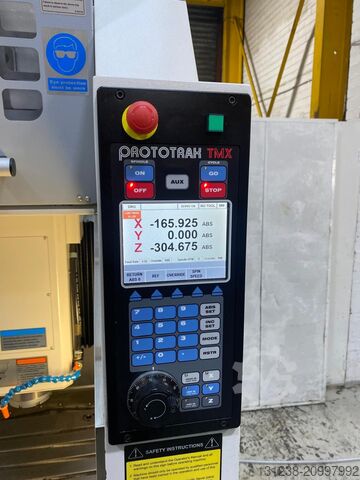 Milling machine XYZ Machine Tools 2-OP VMC