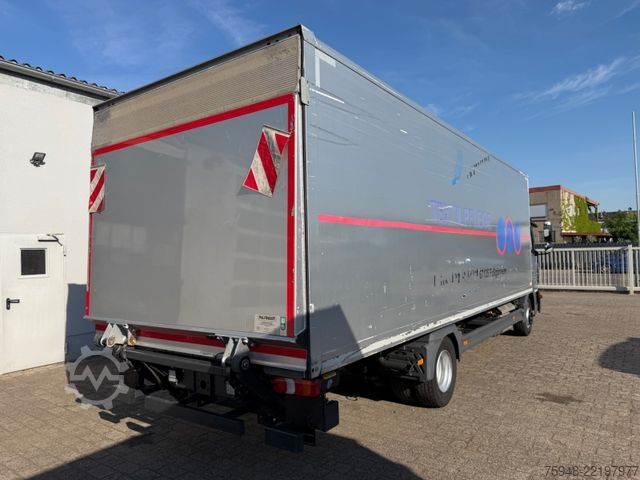 Box van MERCEDES-BENZ Atego .