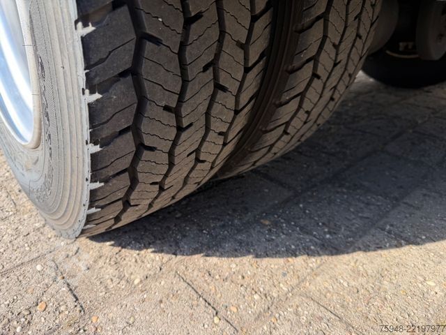 Box van MERCEDES-BENZ Atego .