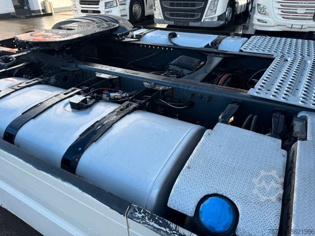 Standard tractor unit VOLVO FH 460 * STANDKLIMA * GLOBETROTTER  XL *2XTANK *