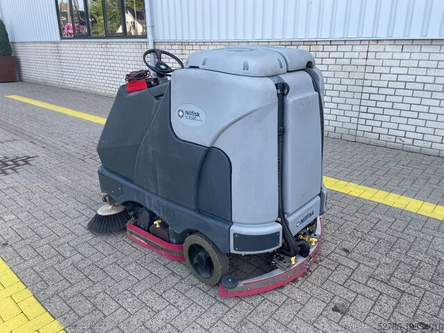 Scrub and vacuum machine Nilfisk SC 6500 1100C