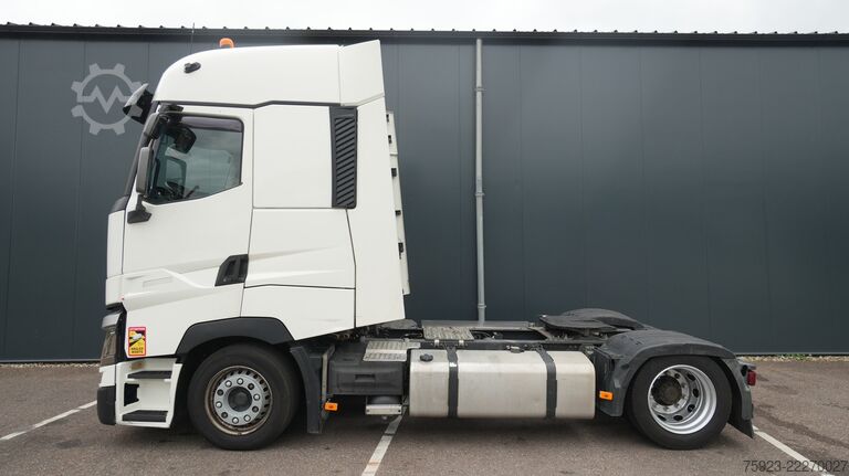 Volume-SZM Renault T 530 mega tractor unit