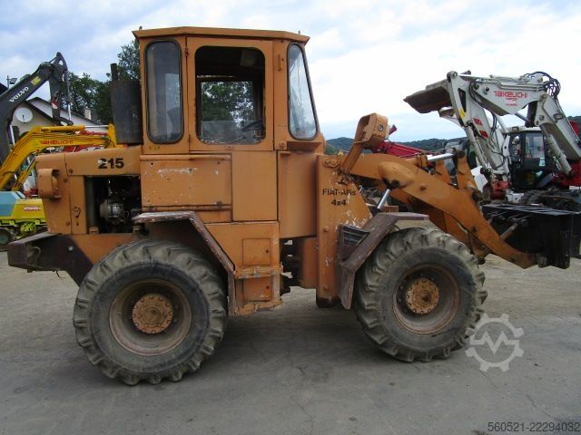 Radlader Fiat Allis 215 mit Schaufel