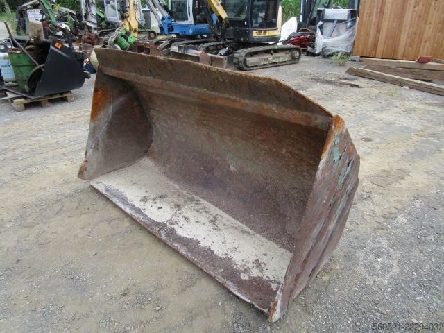 Radlader Fiat Allis 215 mit Schaufel