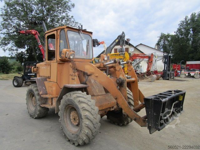 Radlader Fiat Allis 215 mit Schaufel