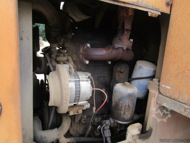 Radlader Fiat Allis 215 mit Schaufel