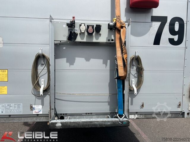 Auflieger mit Pritsche & Plane SCHMITZ CARGOBULL SCB*UNFALL*Mega Tautliner*Hubdach*