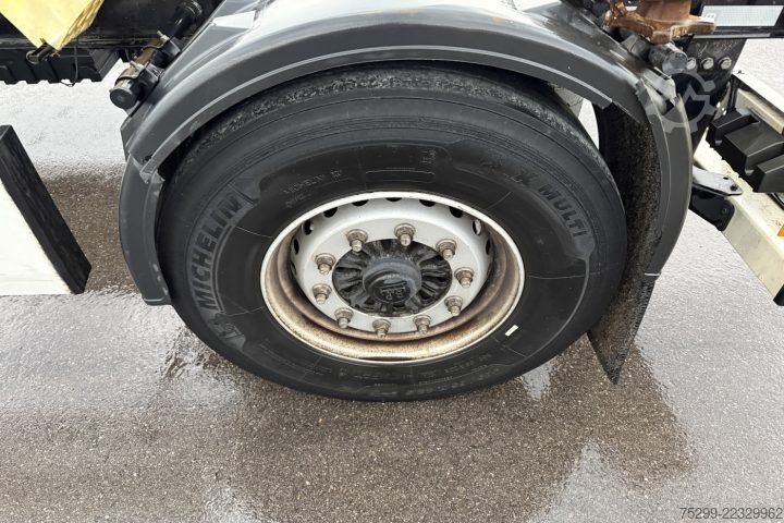 Swap chassis trailer Krone AZ BDF  Wechselfahrgestell