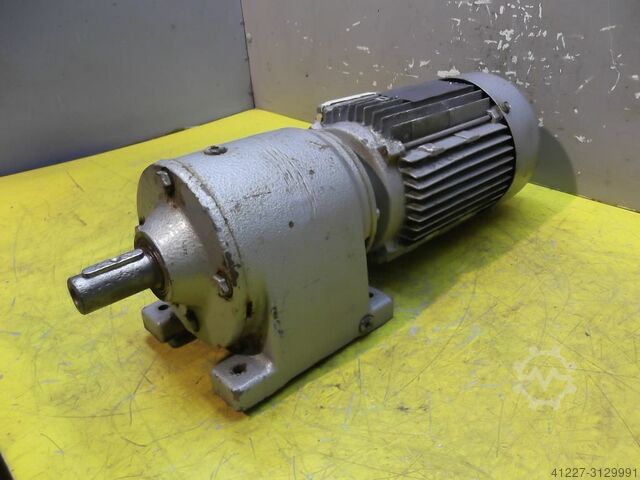 Getriebemotor 0,55 kW 69 U/min SEW-EURODRIVE R40DT80K47