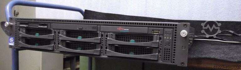 Server FUJITSU PRIMERGY RX300