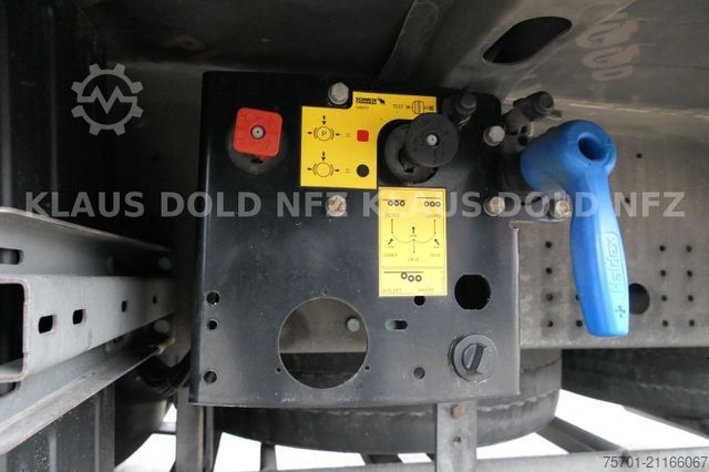 Auflieger mit Pritsche & Plane SCHMITZ CARGOBULL SCB S3T  Liftachse safety-roof VARIOS