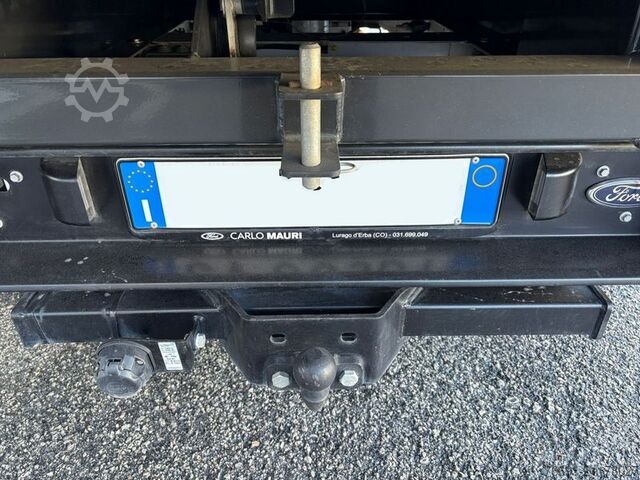 Transporter mit Kipper Ford Transit 350 Ribaltabile con Gancio Traino