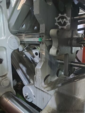 Injection molding machine CHEN HSONG JM800-MK6