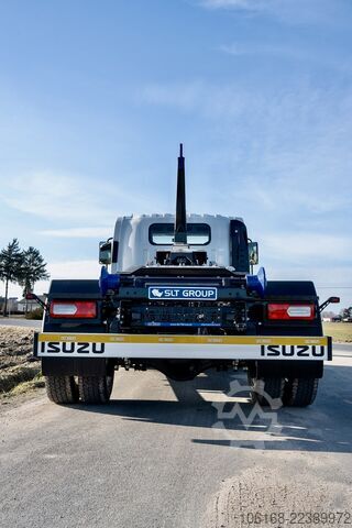 Telehoist load lugger van Isuzu M30H 150 PS Abrollkipper