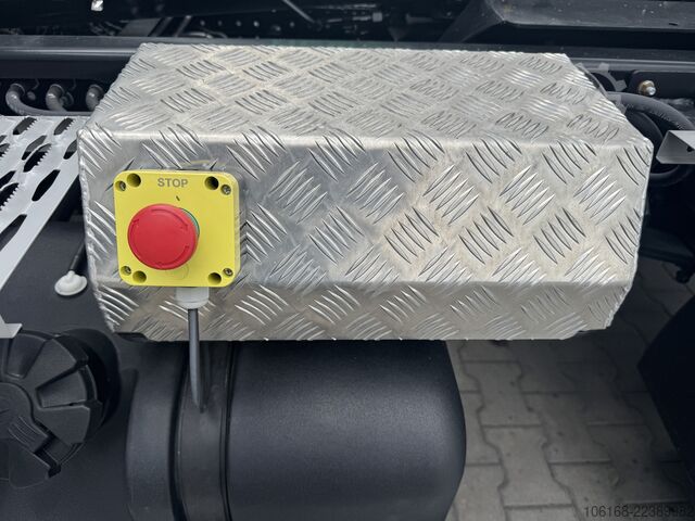 Telehoist load lugger van Fuso Canter 7C18 Abrollkipper 2026