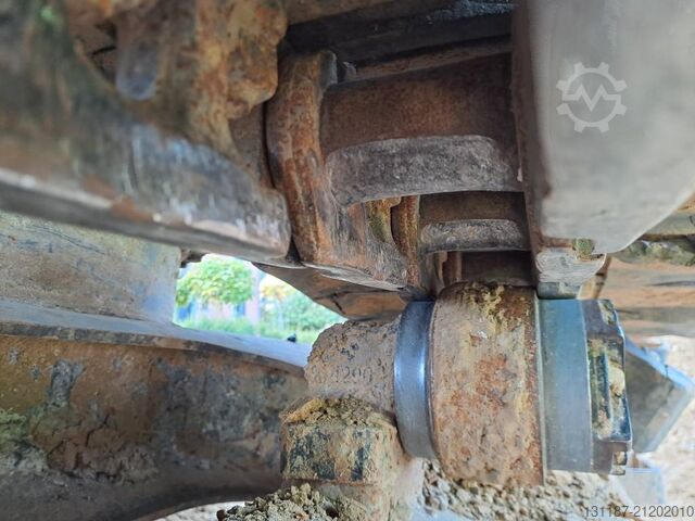 Raupenbagger Hitachi ZX 135 US