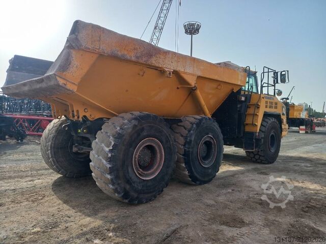 Dumper Komatsu HM400-3R (4 pcs available in Abu Dhabi)